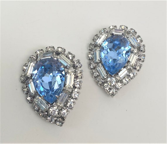 Vintage Sapphire Blue Glass Faceted Stone & Clear Rhinestone Clip On Earrings