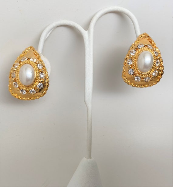 Vintage Gold Tone, Rhinestone & Large Faux Pearl Clip On Earrings
