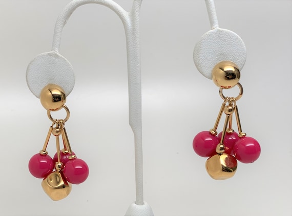 Vintage Gold Tone & Fuchsia Resin Beads Pierced Dangle Earrings
