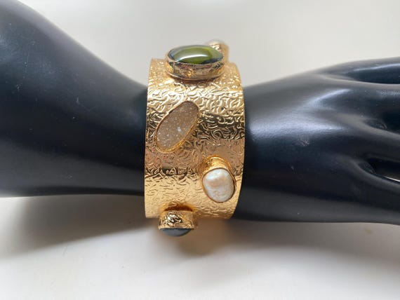 Gorgeous Gold Tone Cuff Bracelet Green Glass, with Druzy, Quartz & Pearl