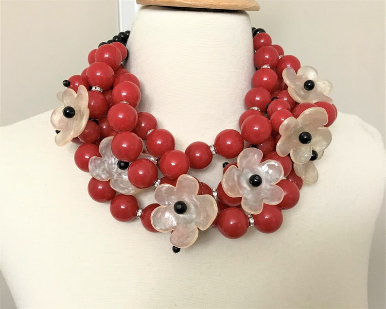 Fabulous Lucite Flowers /& Red Acrylic Beads Necklace In The Style of Angela Caputi
