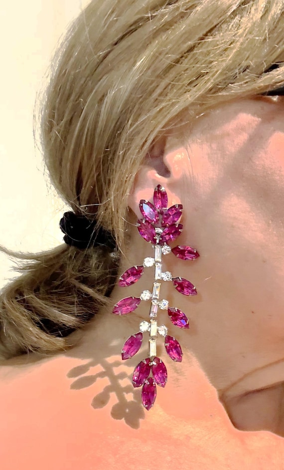 Nice Early Iradj Moini Hot Pink & Clear Rhinestones Clip On Earrings