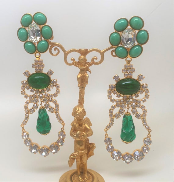 Stunning Chris Crouch's Moans Couture Rhine Stones, Emerald Green Poured Glass & Resin Clip on Earrings