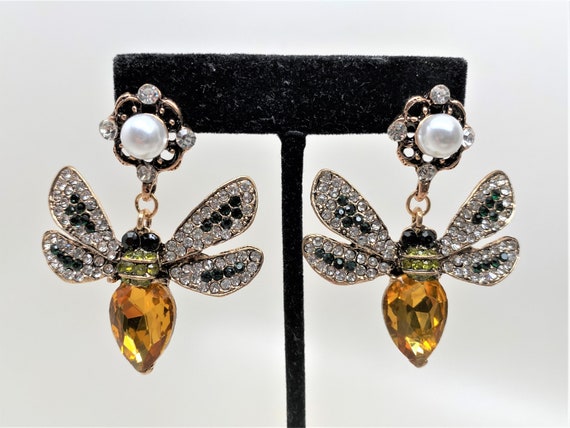 Stunning Rhinestones & Faux Pearl Bee Dangle Pierced Earrings