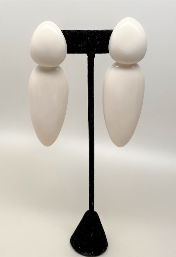 Gorgeous Gerda Lynggaard-Monies Carved Buffalo Bone Dangle Earrings