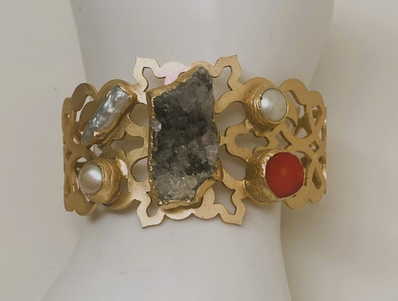 Gorgeous Satin Gold Tone Faux Pearl, Coral & Gray… - image 3