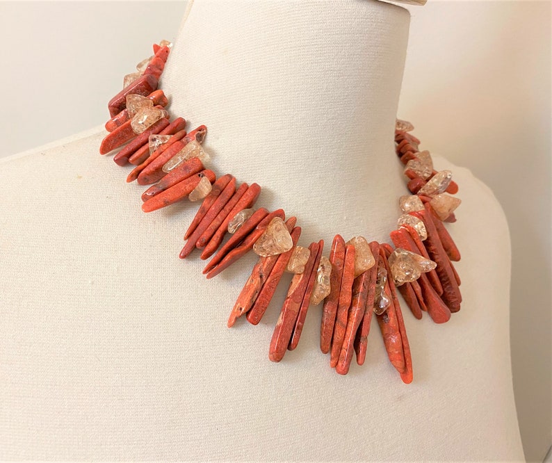 Vintage Semi Precious Stones /& Gold Dust Stones Necklace