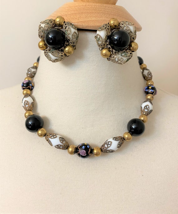 Stunning Vintage Necklace & Earrings Glass Set Un… - image 1