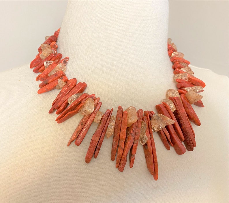 Vintage Semi Precious Stones /& Gold Dust Stones Necklace