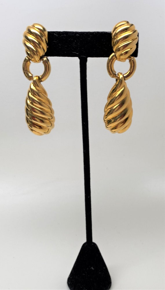 Vintage Gold Tone Cadoro Dangle Clip On Earrings
