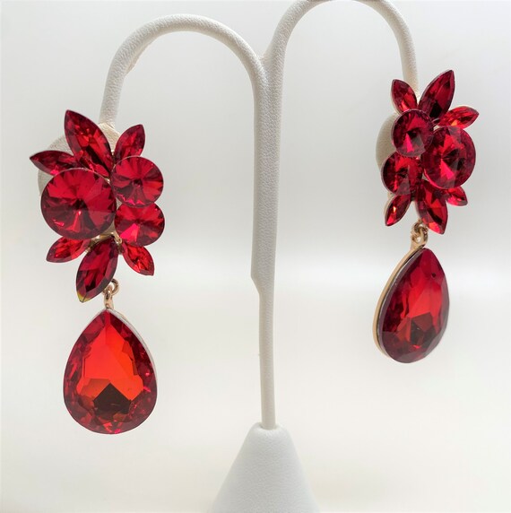 Stunning Ruby Red Rhinestone Dangle Earrings - image 8