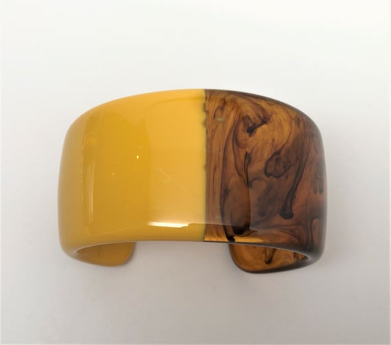 Spectacular Yellow, Brown Large Two Tone Resin & … - image 2