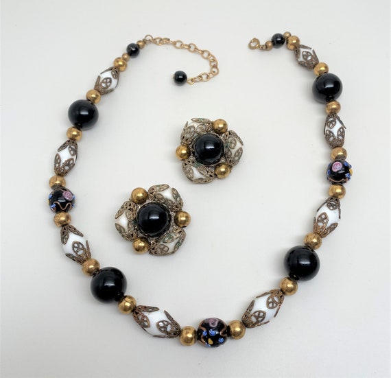 Stunning Vintage Necklace & Earrings Glass Set Un… - image 5