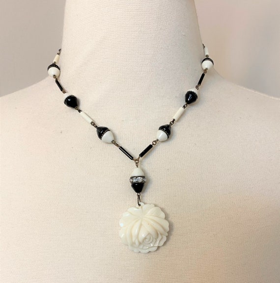 Vintage 1940's Czech Black & White Glass Flower Necklace