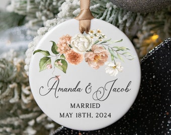 Married Christmas Ornament, Newlywed Ornament, Wedding Ornament, Wedding Gift for Couple, Personalized Wedding Gift, Custom Couples Gift