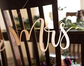 Mr and Mrs Signs- Wedding Chair Signs- Sweetheart Table Decor- Rustic Wedding Decor- Wedding Signs- Boho Wedding Decor- Reception Decor