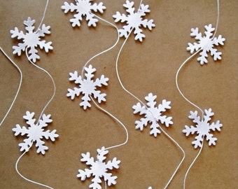 14ft Paper Snowflake Garland, Hanging Snowflake Backdrop, Christmas Tree Garland, Winter Wedding Decor, Window Decor