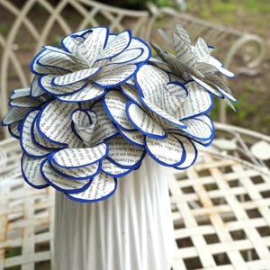 Book Page Flowers, Set of 6 Paper Flowers with Blue Edges, Literary Wedding Decor, Book Lover Gift, Eco Friendly Floral Bouquet