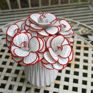 Flower Bouquet, Book Page Roses, Book Paper Flowers, Roses with Stems, Wedding Flower Decor, Centerpiece Flowers, Recycled Book Roses