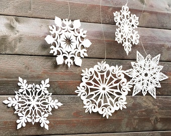 5 Paper Christmas Snowflakes, Hanging Snowflakes, Christmas Party Decor, Wonderland Party Decor, Snowflake Garland, Xmas Ornaments