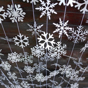 Silver Snowflake Garland for a Christmas Backdrop, Snowflake Banner for a Winter Wonderland Party Decor, New Year Decor