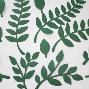 12 foglie di carta verde, decorazioni per feste nella giungla, tagli fustellati per scrapbooking, sfondo di compleanno, decorazioni per la vegetazione tropicale