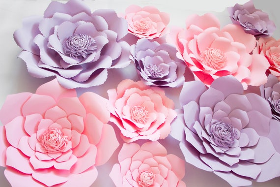 Fiori di carta giganti, fiori da parete, decorazioni per l'infanzia, decorazioni  per pareti di fiori di carta, sfondo per matrimoni, fiori per bambini, decorazioni  per baby shower -  Italia