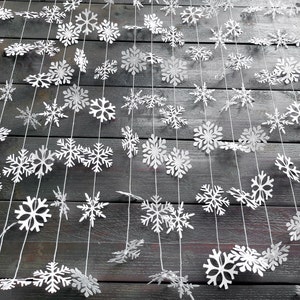 Paper Snowflake Garland, Snowflake Backdrop, New Year Party Decor, White Snowflake Banner, Winter Party Garland, Holiday Hanging Ornaments