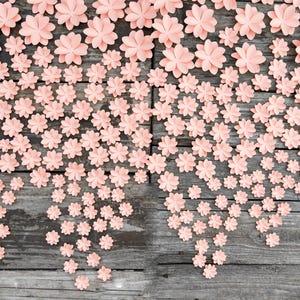 25 piccoli fiori da parete, decorazione per la cameretta sopra la culla, decorazione per la doccia per bambini, fiori di ciliegio di carta