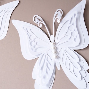 Riesiger Papierschmetterling, weißer Schmetterling Ausschnitte, Kinderzimmer Wanddekor, 3D Babyparty Hintergrund, extra großer Schmetterling Dekor