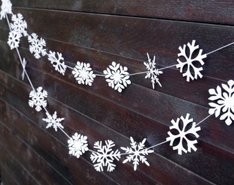 White Snowflake Garland, Paper Snowflake Banner, New Year Party Decor, Wonderland Backdrop, Holiday Hanging Ornaments