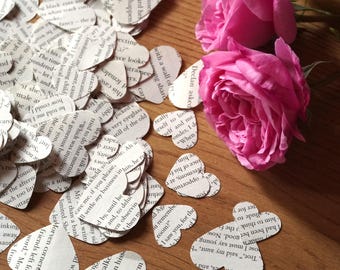 Confete em formato de coração feito com páginas de livros: Decoração de mesa para casamento com tema de livros, 100 unidades