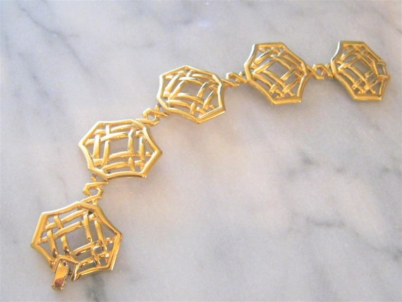 Vintage jewelry signed Monet gold tone statement … - image 4