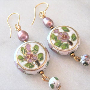 Vintage jewelry flower floral cloisonne enamel bead and dyed lavender natural pearl dangle earrings
