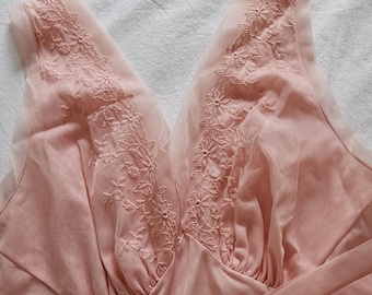 Vintage 1960s Pink Nylon Negligee