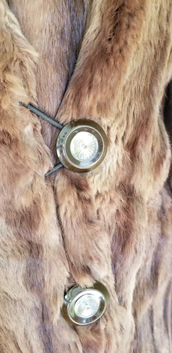Vintage Brown Fur Coat with Wide Cuffs - image 6