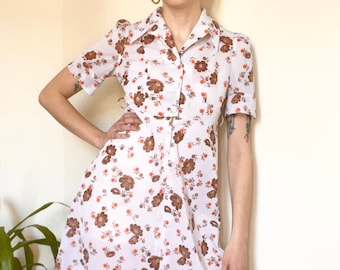 Vintage 1970s Retro Floral Collared Dress