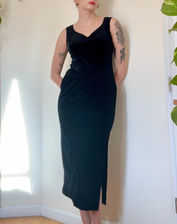 Vintage black velvet sweetheart neck dress