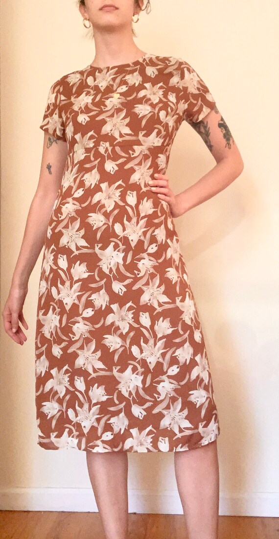 90s Vintage Floral Silky Rust Midi Dress - image 3