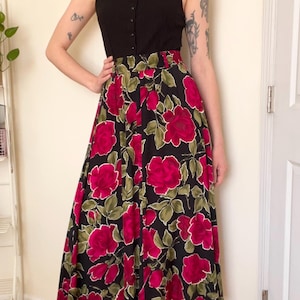 Vintage 80s large red roses print skirt with elastic waist