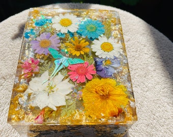 Gold & silver box with flower butterfly lid