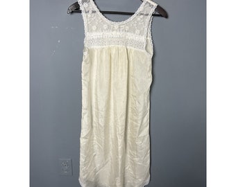 Vintage Carole Hochman Womens Size P (0-2/XS) Ivory Silk & Lace Nightgown