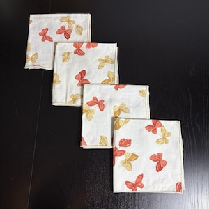 Vintage 70s VERA NEUMANN Set/Lot of 4 Cloth Fabric Napkins, Butterfly Print 1970s
