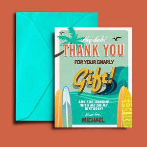 Tarjeta de agradecimiento, invitación de fiesta en la piscina, cumpleaños de surfista, invitación de cumpleaños, invitación, surfista vintage, fiesta en la piscina, natación, surf, retro