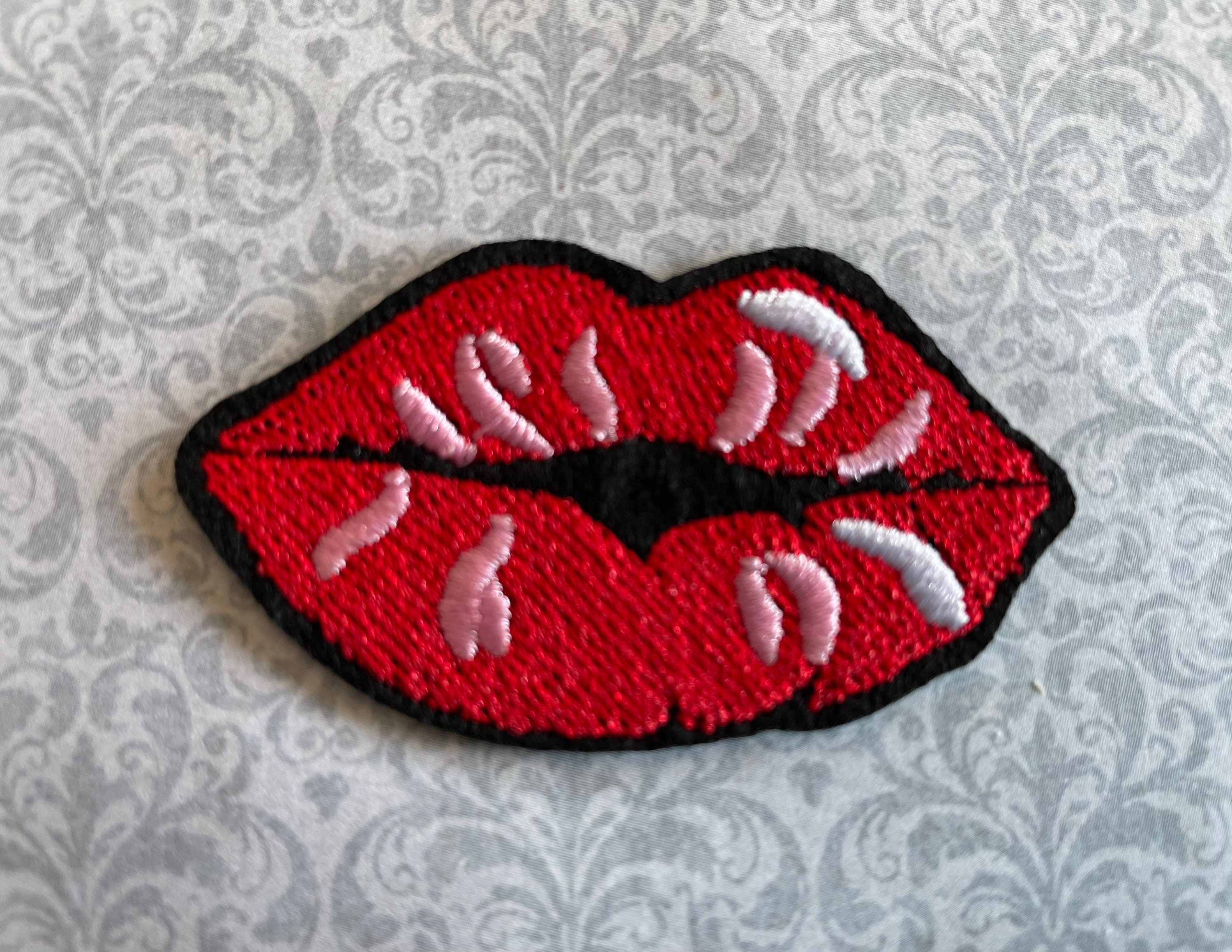 Application Iron-on Patch Embroidered Black Red Lipstick Silver Glitter  Written Girly White 8x2 Cm