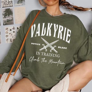 ACOTAR Valkyrie ACOSF Sweatshirt, Throne Of Glass, Nesta Archeron Gwyn Emerie Cassian Azriel Illyrian Training, Valkrie training camp