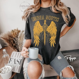 Comfort Colors, Umbra Mortis Hunt t-shirt, Bryce Danika Ruhn Danaan Rhysand, Sarah J Maas, SJM merch, Crescent City tshirt, Ruhn Danaan tee