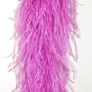 4 lagig lila Straußenfederboa 2 Meter für Halloween Kostüm Handwerk Braut Bachelorette Design DIY