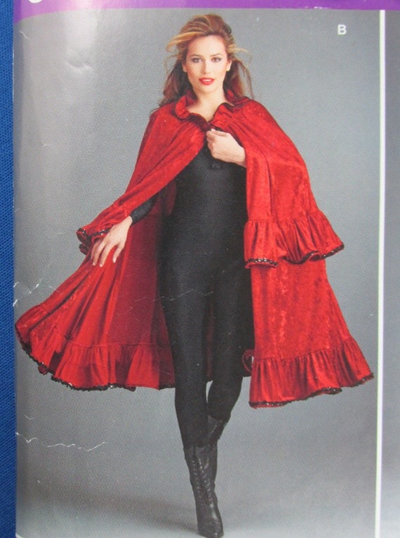 Sewing & Fiber Simplicity 0785 Misses Capes Costume Sewing Pattern Sizes One Size Uncut Sewing
