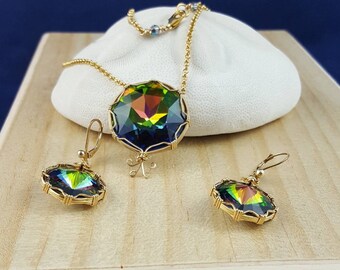 Swarovski crystal medium vitrail rivoli wire wrapped necklace and earring set.